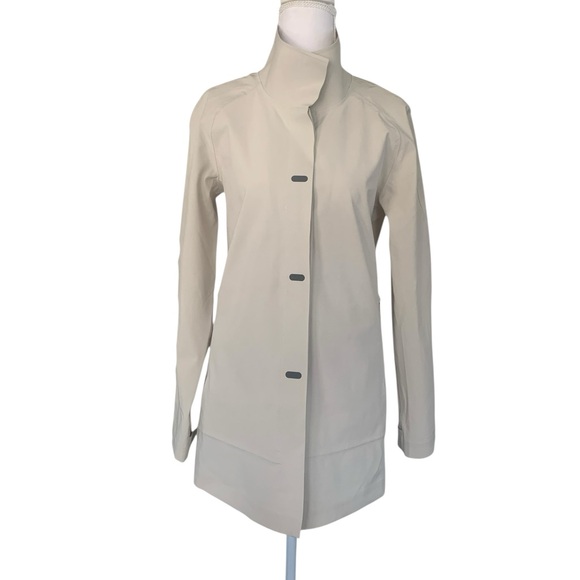 Figs Jackets & Blazers - FIGS Coro Raincoat XS Beige Waterproof Medical Jacket Nurse Scrub Jacket Stretch